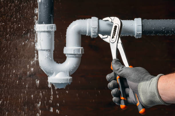 Professional Leak Detection technician working in Navarre, MN